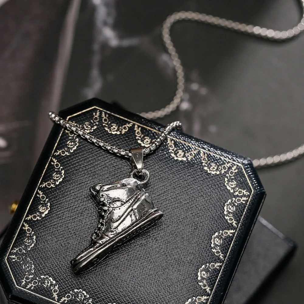 Air Jordan 1 Nike Silver Tone 3D Sneaker Pendant Necklace Hip Hop Streetwear